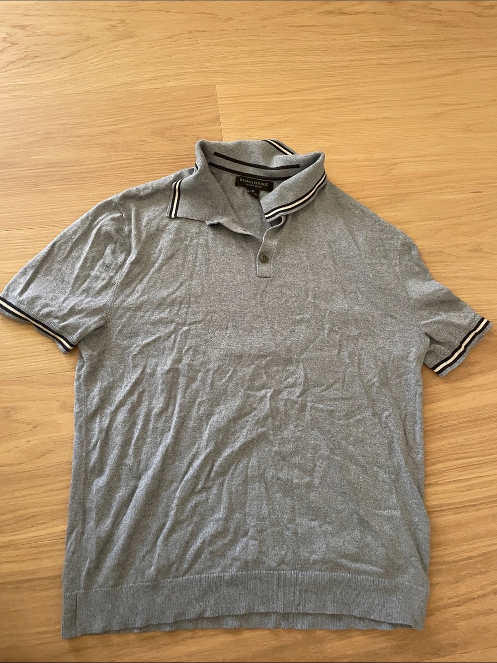 Banana Republic Men’s Light Gray Polo with Contrast Stripe Trim
